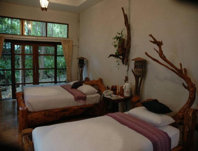 Momchailai Forest Retreat Kanchanaburi Extérieur photo