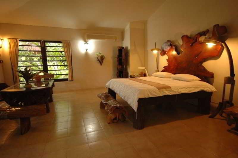 Momchailai Forest Retreat Kanchanaburi Extérieur photo