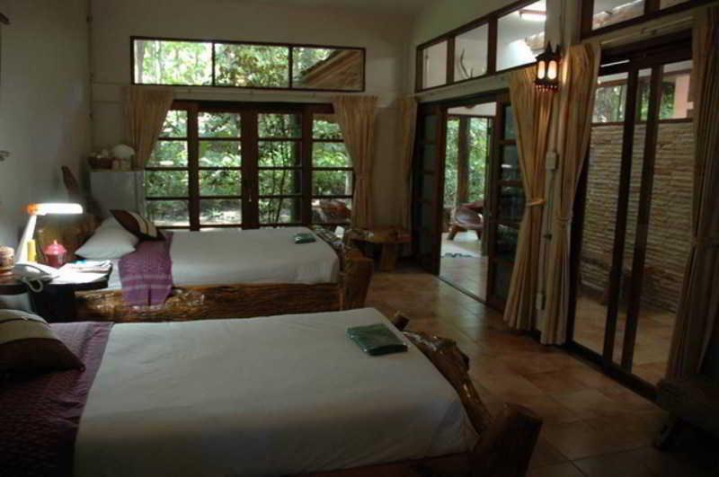 Momchailai Forest Retreat Kanchanaburi Extérieur photo